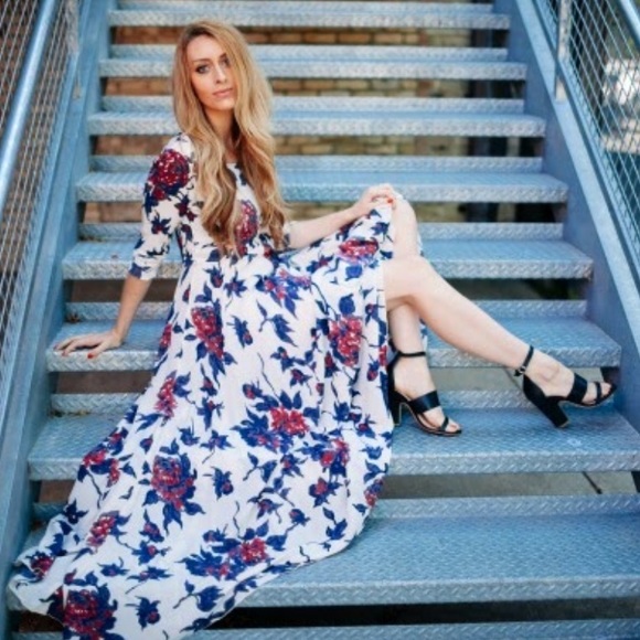 Free People Dresses & Skirts - Free People first kiss Maxi Floral Dress Size XS